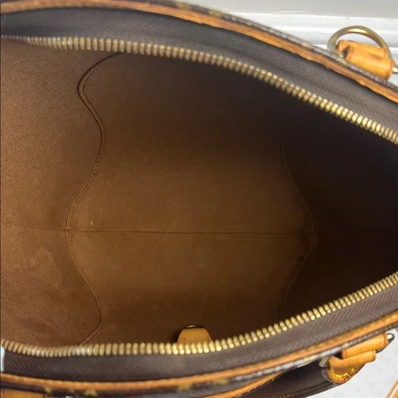 Louis Vuitton Ellipse Monogram  Handbag - Picture 10 of 14